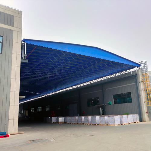 9.骨架之间用绷带拉紧,使雨棚之间形成一个整体,在